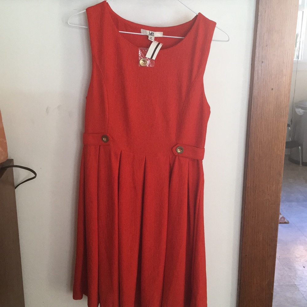 ModCloth dress size medium, NWT/spare button